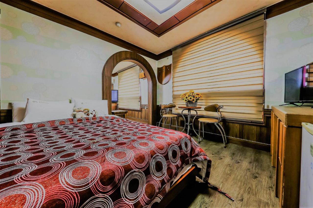 Pine Motel Boryeong Dış mekan fotoğraf