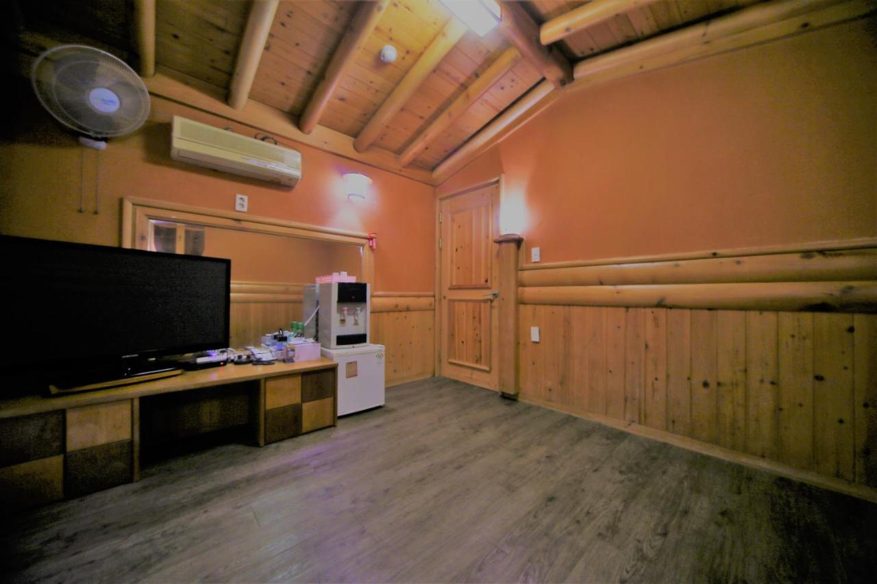 Pine Motel Boryeong Dış mekan fotoğraf