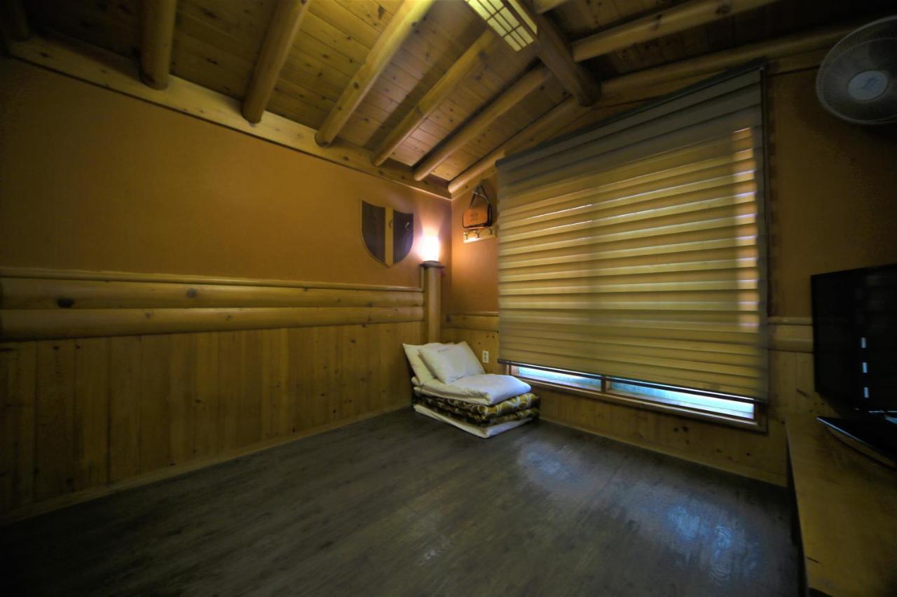 Pine Motel Boryeong Dış mekan fotoğraf