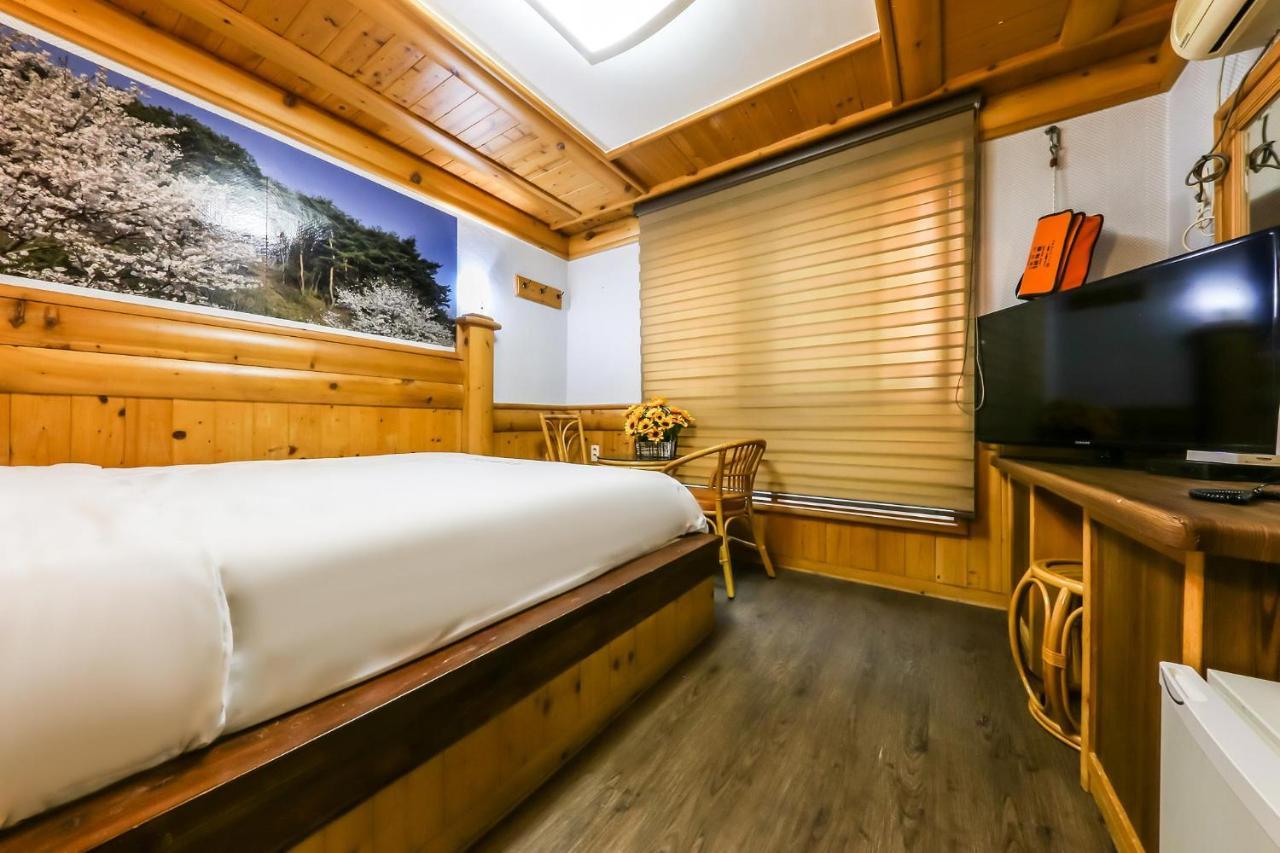 Pine Motel Boryeong Dış mekan fotoğraf